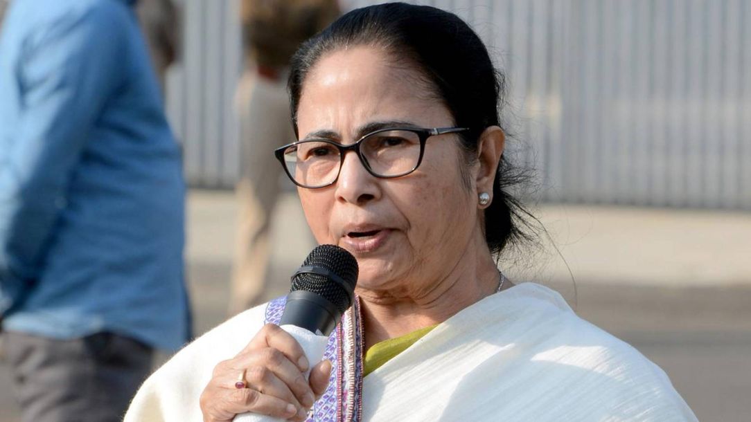 Mamata Banerjee says TMC will fight Lok Sabha vote ‘alone’ in Bengal, ‘no link with Congress’