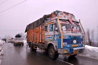 Jammu-Srinagar highway closed due to shooting stones