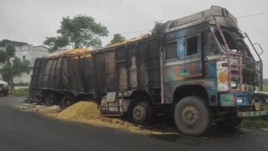 Cuttack: Truck Carrying Pulses Catches Fire On Niali Road