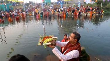 Union Minister Dhamendra Pradhan Takes Part In ‘Chhath Puja’ In Sambalpur