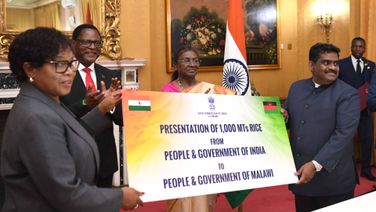 President Droupadi Murmu Meets Malawi President, Signs MOUs To Strengthen Diplomatic Ties