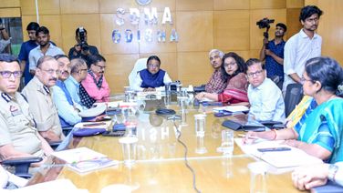 Odisha CM Reviews Preparedness for Cyclone Dana, Urges People Not To Panic