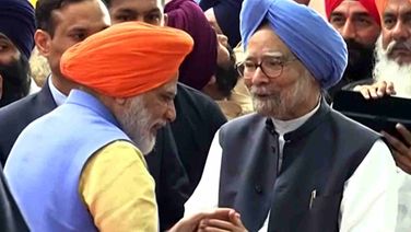 PM Modi Greets Ex-PM Manmohan Singh On His Birthday