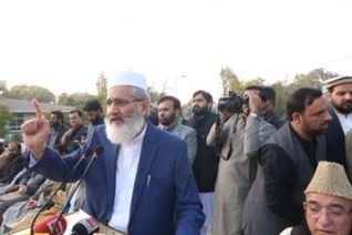 Political tussle in Pakistan may lead to martial law: JI chief