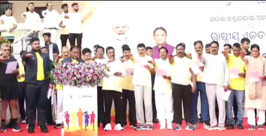 CM Mohan Majhi Flags Off State-Level 'Run For Unity'