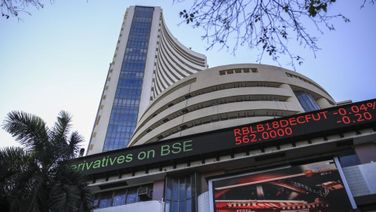 Indian Stock Market Opens Flat As FII Outflow Continues