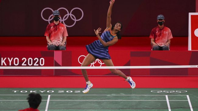 Olympics: Sindhu storms into the semis in women's singles