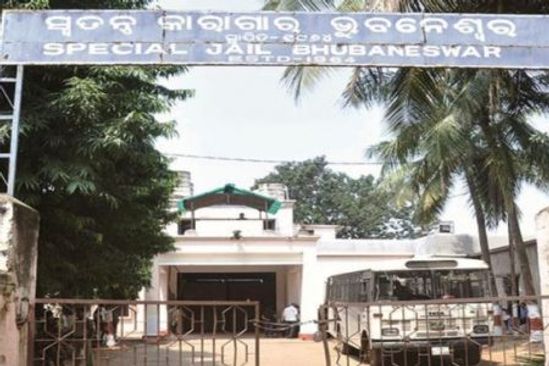 2 accused released from Jharpada Jail test Covid positive