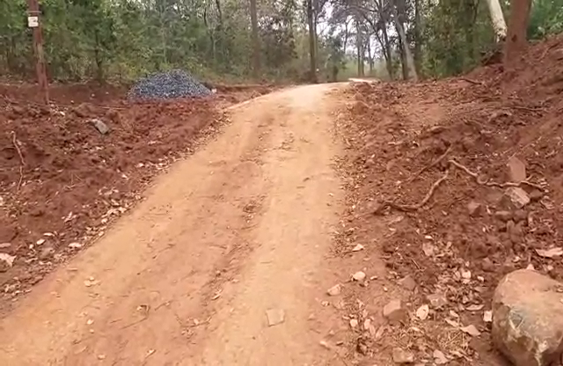 ରାସ୍ତା ନିର୍ମାଣ ଦାବି, ନହେଲେ ଭୋଟ ବର୍ଜନ