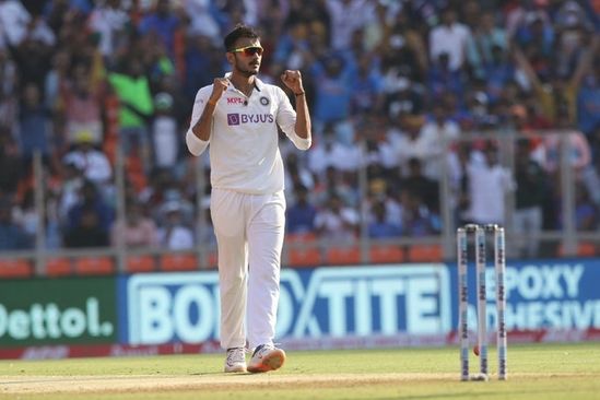 Indian spinners bag 8 wkts, England all out for 205