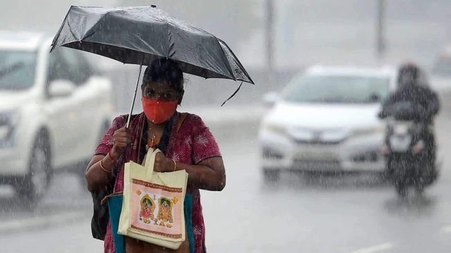 ଦିଲ୍ଲୀରେ ପ୍ରବଳ ବର୍ଷା, ଭାଙ୍ଗିଲା ୧୮ ବର୍ଷର ରେକର୍ଡ