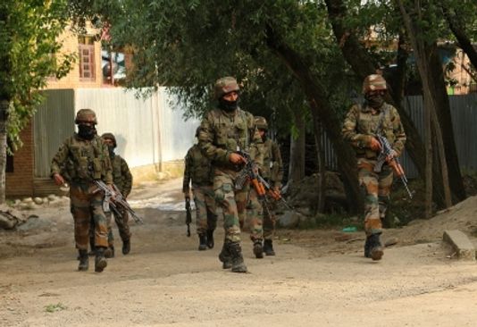 Top JeM commander among 3 terrorists killed in Kashmir encounter