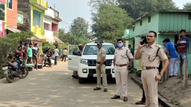 Rs 6 lakh looted from hotel staff at gunpoint in Ganjam