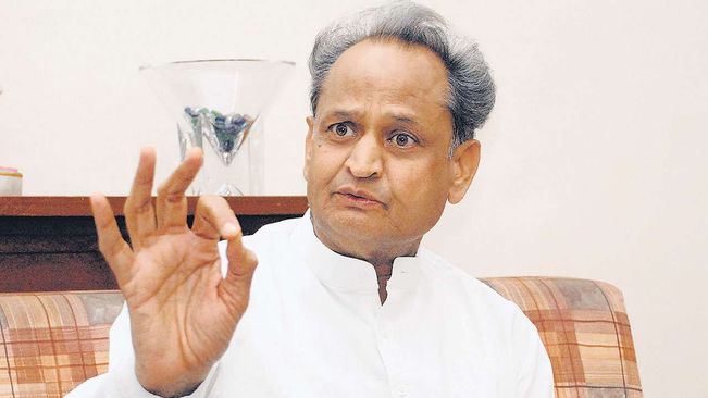 ଡାକ୍ତରଖାନାରେ ଭର୍ତ୍ତି ହେଲେ ମୁଖ୍ୟମନ୍ତ୍ରୀ ଅଶୋକ ଗେହଲଟ/Rajasthan Chief Minister Ashok Gehlot admitted to hospital in Jaipur, Delhi visit cancelled