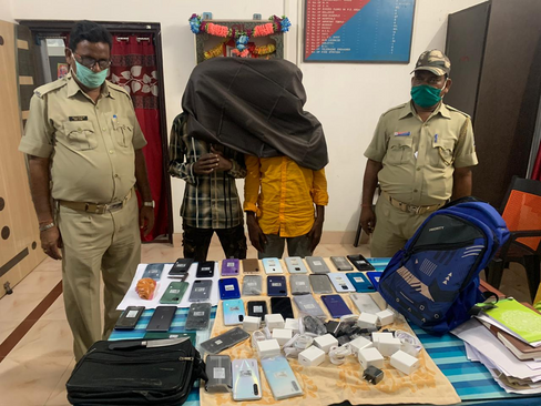 40 stolen mobile phones seized, 2 robbers held in Keonjhar