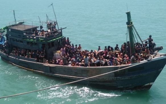 'Indian Coast Guards feeding stranded Rohingyas on high seas'