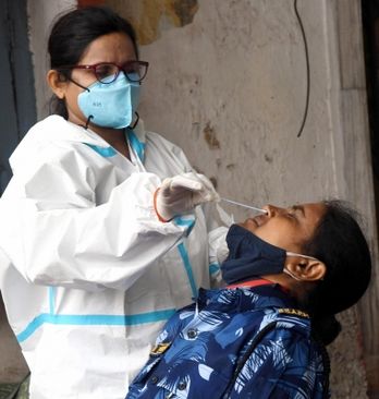 India reports marginal decline, logs 2.51 lakh new Covid cases - Argus News