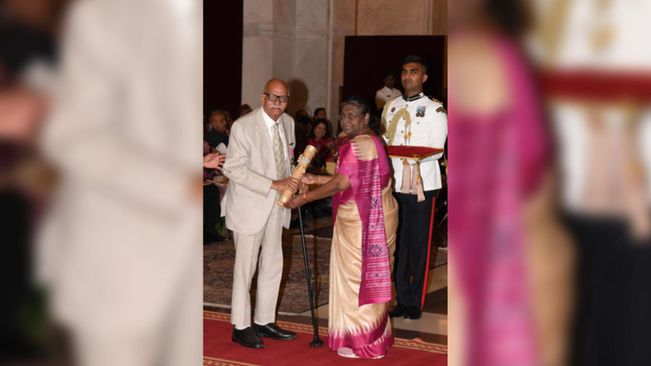 Eminent Agra homeopath Dr Radhey Shyam Pareek awarded Padma Shri