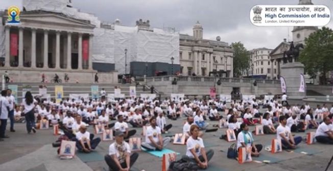 London: Over 700 Attend Indian High Commission's Yoga Event