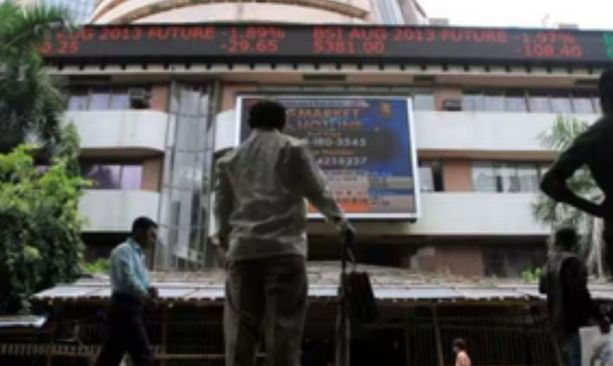 Sensex Settles At 81,748 Amid Mixed Global Cues