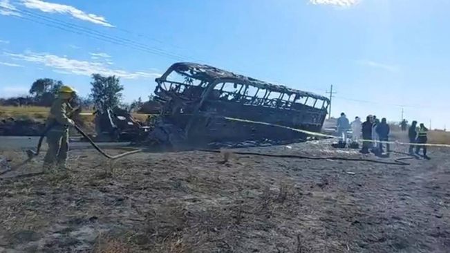 19 Killed After Bus Trailer Collide In Mexico