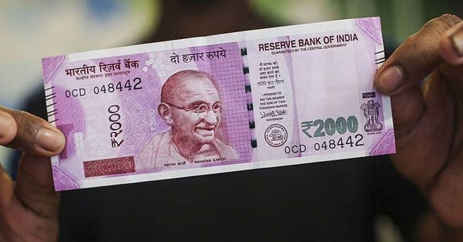 2.2 pc of Rs 2000 banknotes, with value of Rs 7755 crore, still in circulation