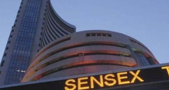 Indian Markets End In Red, Auto And IT Stocks Under Pressure