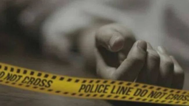 Wife dies in accident, husband hangs self a day later