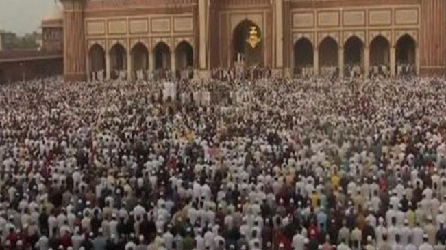 Mass gatherings at mosques for Eid-ul-Fitr 'namaz' mark festive celebrations nationwide