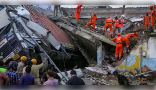 Lucknow Building Collapse: Death Toll Climbs To 8, 3 More Bodies