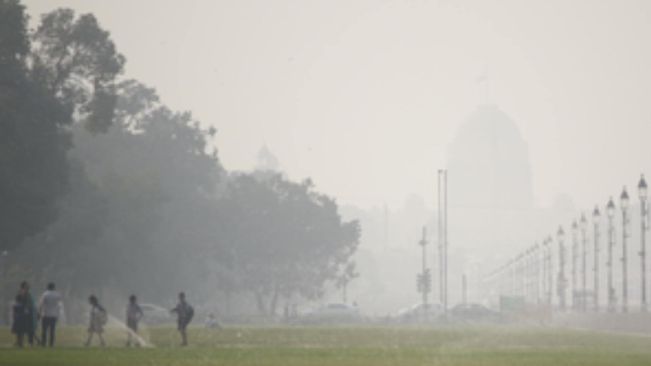 Air quality in Delhi remains ‘very poor’