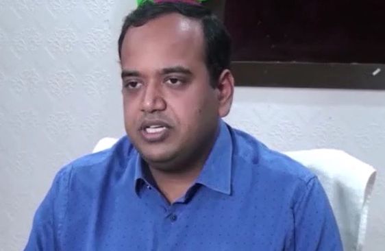 IAS-OFFICER-MANISH-AGARWAL-ON-TROUBLE