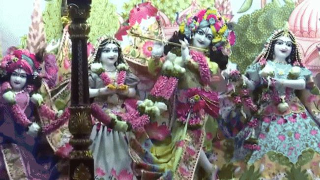 Temples decked up, devotees flock to temples to celebrate Janmashtami