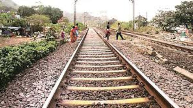 Dhenkanal: Youth Loses Leg In Train Mishap