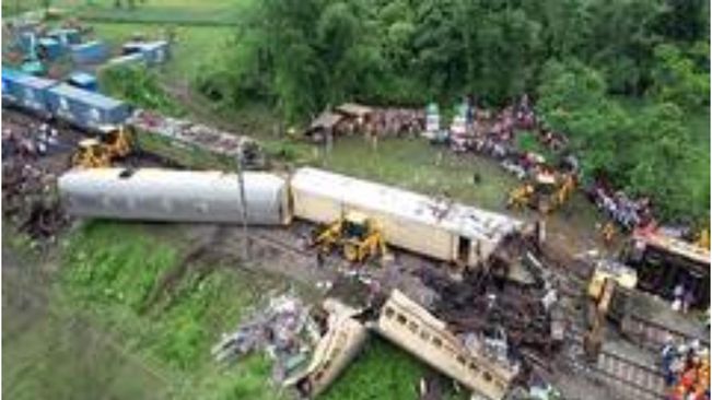 Railways to hold inquiry into Kanchenjunga train mishap