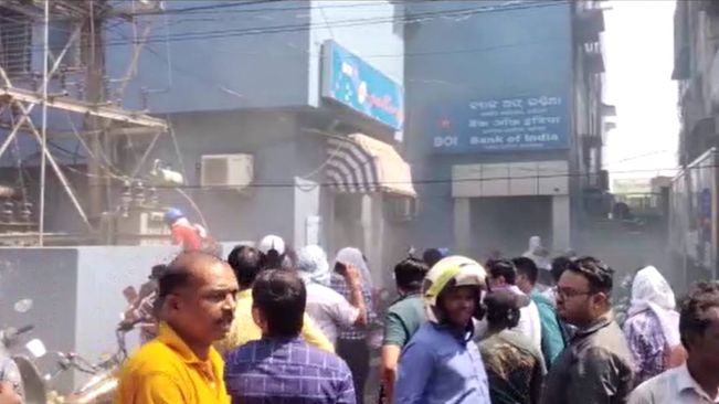 Fire Engulfs "Bank Of India" Baripada Branch, 3 Injured