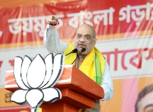 Amit Shah wants CBI inquiry into Kolkata youth's death | Argus News
