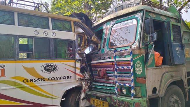 Bus-Truck Head On Collision In Boudh, 30 Injured