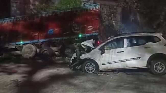 UP: Six Dead, Three Injured After Car Collides With Truck In Jaunpur