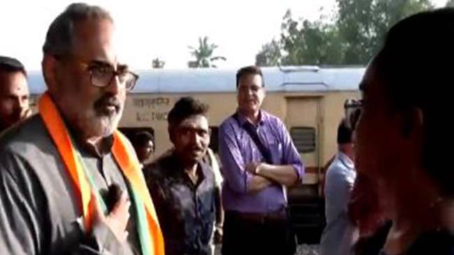 Kerala LS Polls: On campaign trail, Rajeev Chandrasekhar takes train