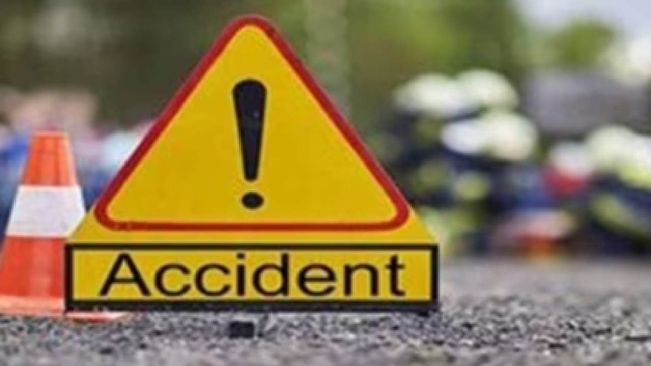 1 Dead, 8 Injured As Auto and Tractor Collide 
