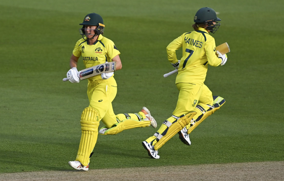 Women's WC: Australia  beat India, enter semifinals