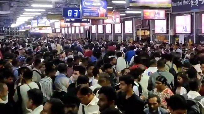 Stampede At Bandra Railway Station In Mumbai, 9 Injured