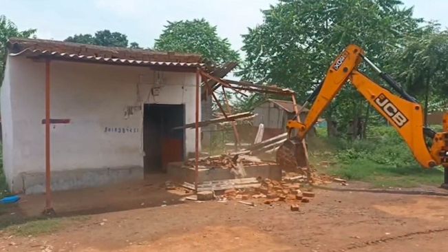 Bulldozer Act: CM Majhi Does A 'Yogi Adityanath' In Jharsuguda