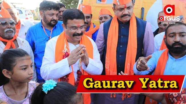 Pradhan joins in 'Gujarat Gaurav Yatra'
