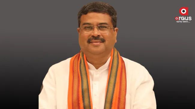 Union Minister Pradhan greets people on National Voters' Day