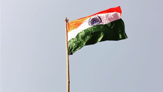 UP teacher refuses to sing national anthem; probe ordered