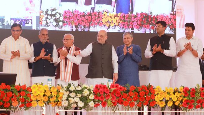Shah inaugurates, lays foundation of projects worth Rs 6,600cr