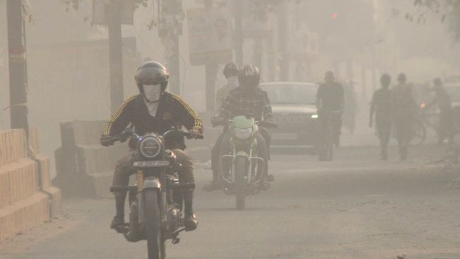 Delhi's Air Quality Worsens, Crosses 'Severe' Mark In Multiple Areas