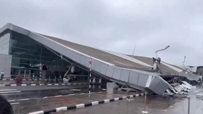 Delhi Airport Canopy Collapse: Operations At Terminal 1 Remain Suspended, Flights Shifted To T2, T3